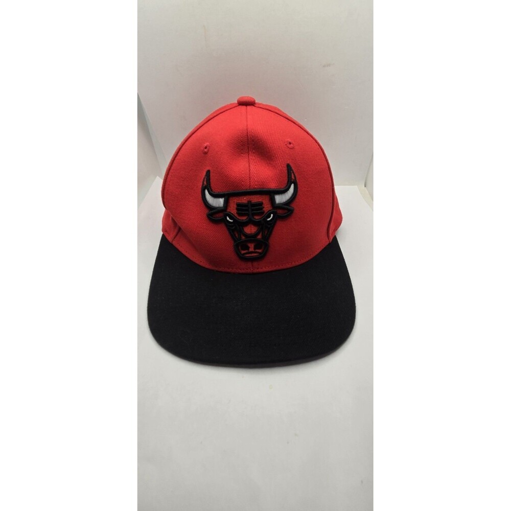 Mitchell Ness Chicago Bulls Snapback Cap Hat Red Black NBA